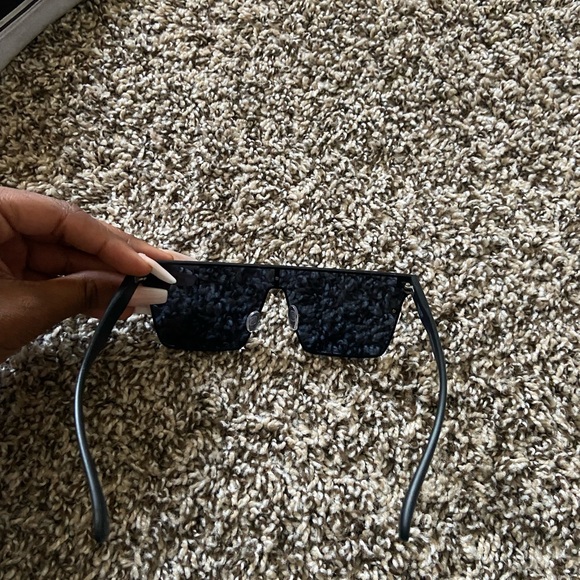 Simply Vera Want sunglasses - Picture 2 of 2